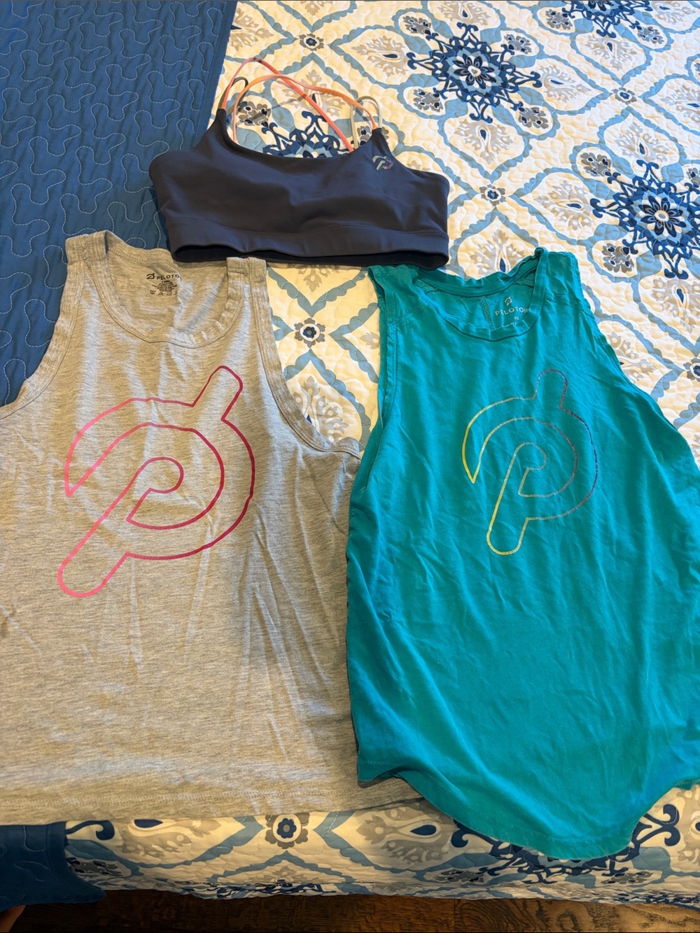 Peloton bundle tanks and sports bra